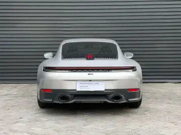 2026 Porsche 911 с пробегом 2 000 км