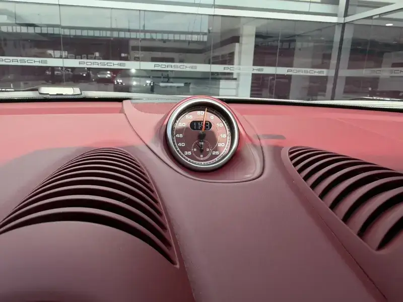 2023 Porsche 718 Spyder с пробегом 45 000 км