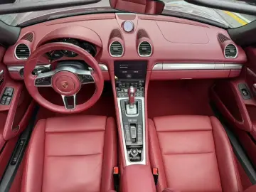 2023 Porsche 718 Spyder с пробегом 45 000 км