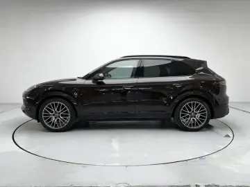 2023 Porsche Cayenne с пробегом 129 600 км