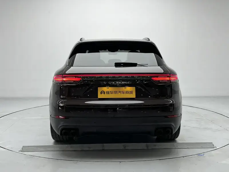 2023 Porsche Cayenne с пробегом 129 600 км