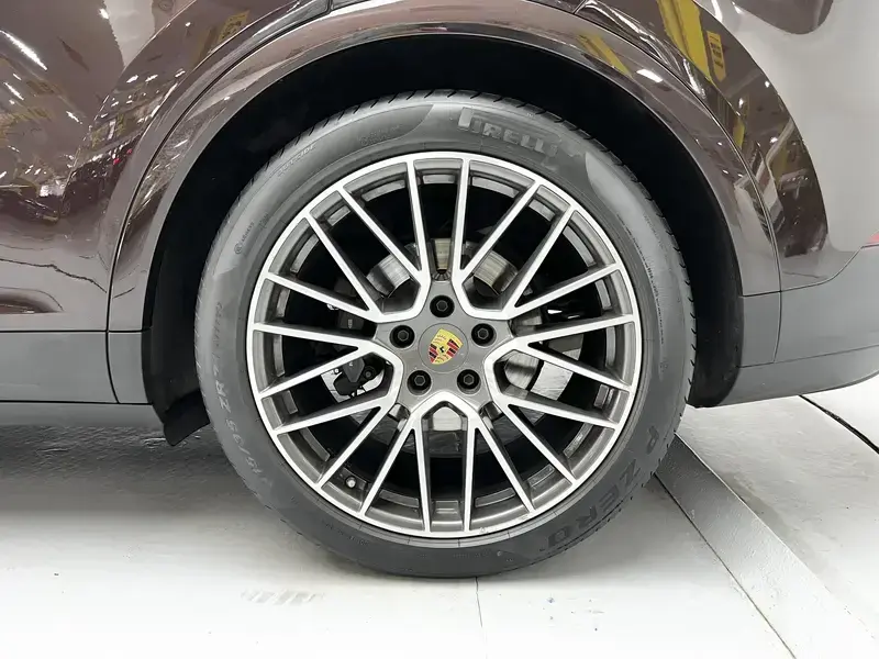 2023 Porsche Cayenne с пробегом 129 600 км