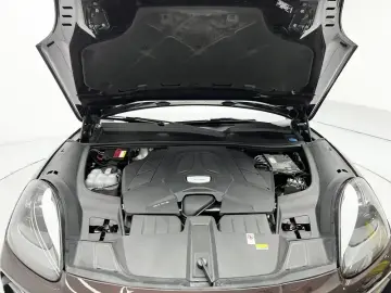 2023 Porsche Cayenne с пробегом 129 600 км