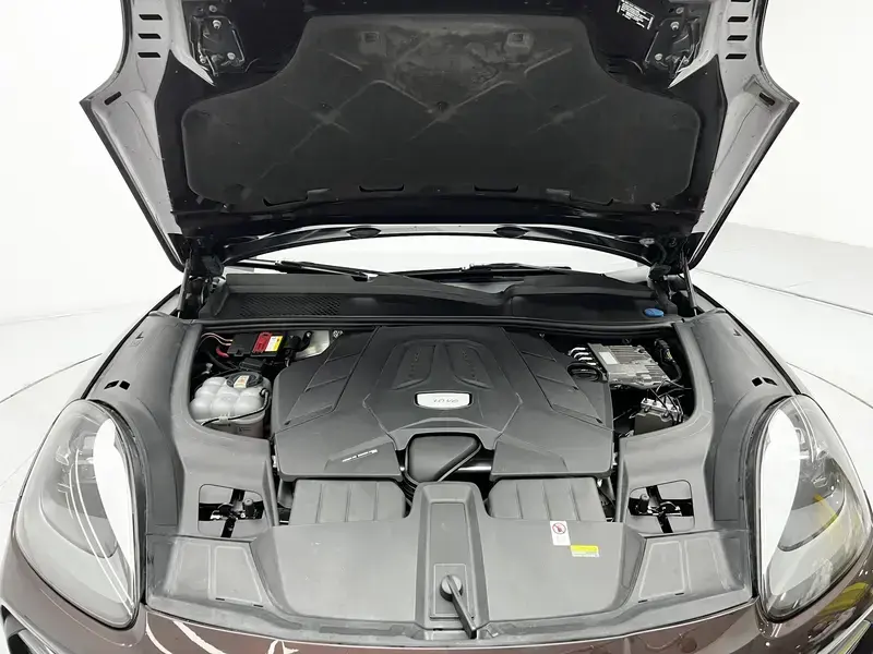 2023 Porsche Cayenne с пробегом 129 600 км