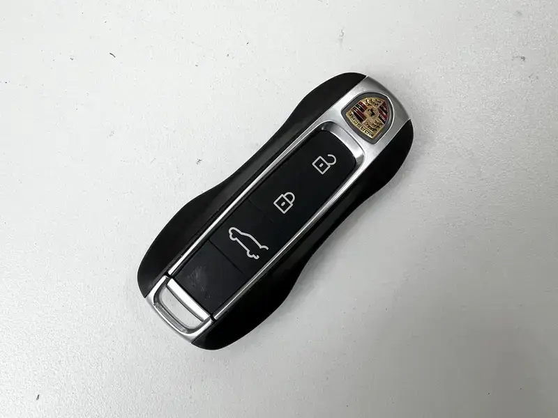 2023 Porsche Cayenne с пробегом 129 600 км