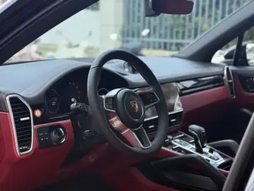 2023 Porsche Cayenne с пробегом 76 000 км