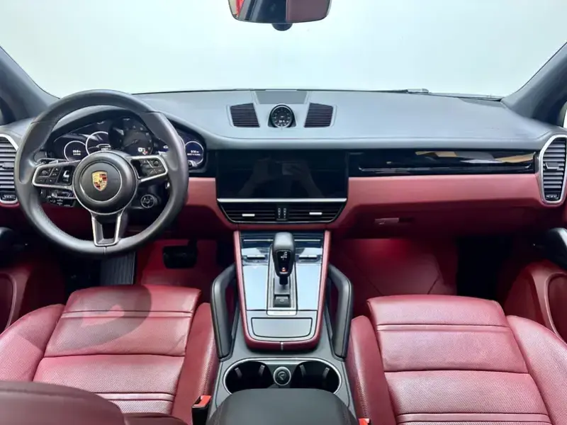 2023 Porsche Cayenne с пробегом 41 000 км
