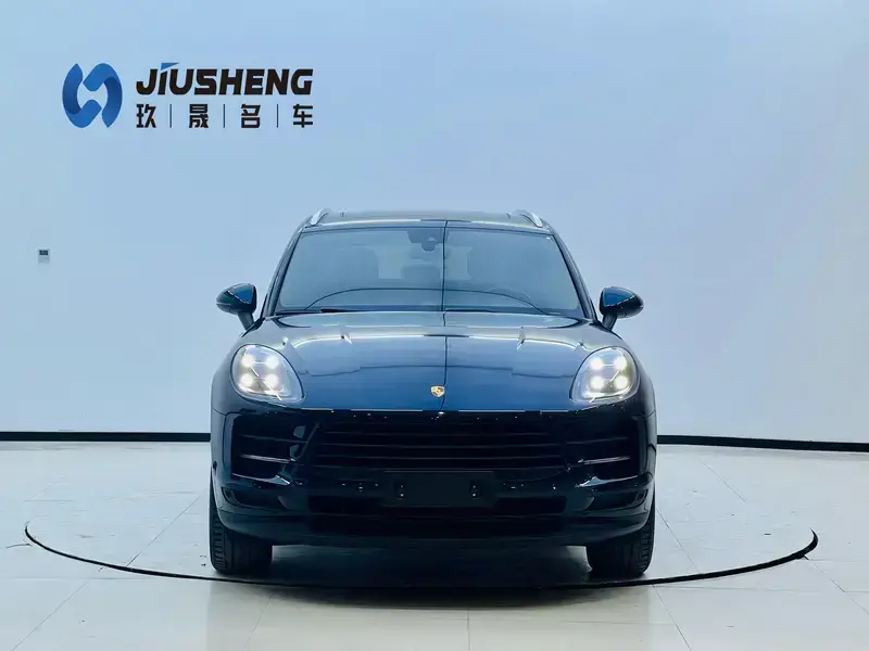 2021 Porsche Macan с пробегом 42 000 км