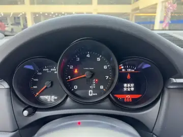 2021 Porsche Macan с пробегом 42 000 км