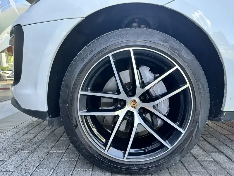 2023 Porsche Macan с пробегом 54 000 км