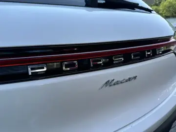 2023 Porsche Macan с пробегом 54 000 км