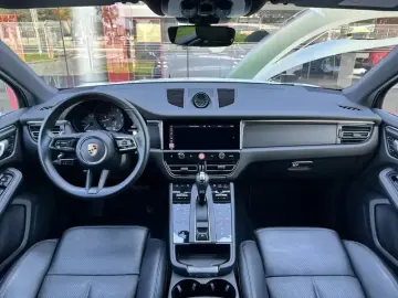 2023 Porsche Macan с пробегом 54 000 км
