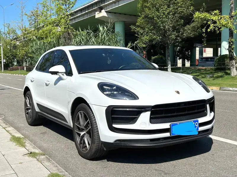 2023 Porsche Macan с пробегом 29 000 км