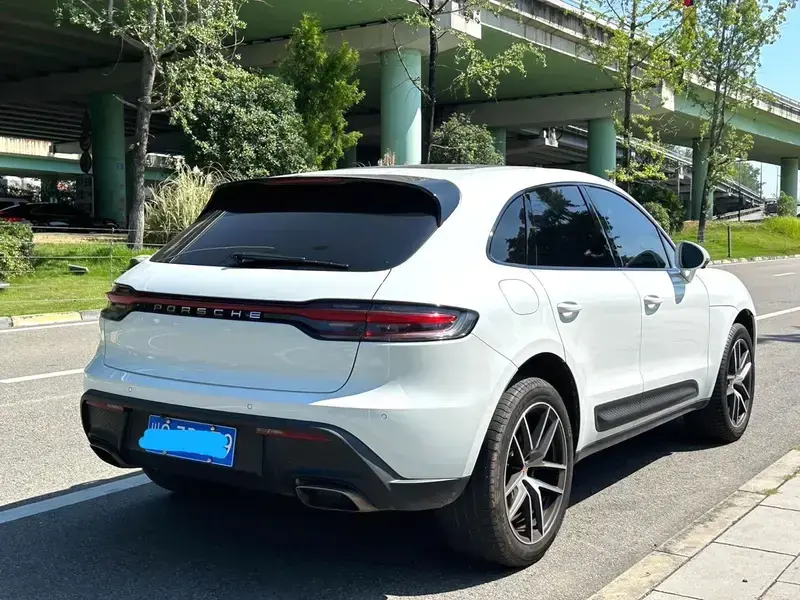 2023 Porsche Macan с пробегом 29 000 км