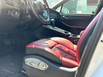 2023 Porsche Macan с пробегом 29 000 км
