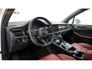 2023 Porsche Macan с пробегом 30 300 км