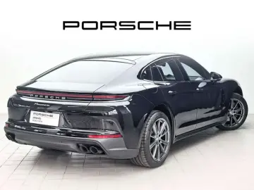 2024 Porsche Panamera с пробегом 12 000 км