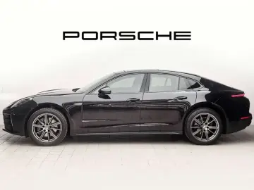 2024 Porsche Panamera с пробегом 12 000 км