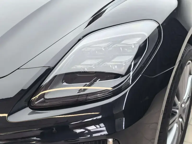 2024 Porsche Panamera с пробегом 12 000 км