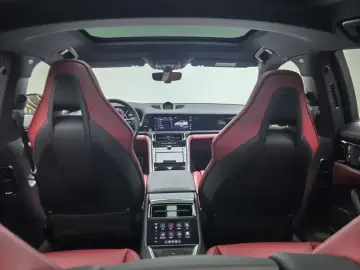 2024 Porsche Panamera с пробегом 12 000 км