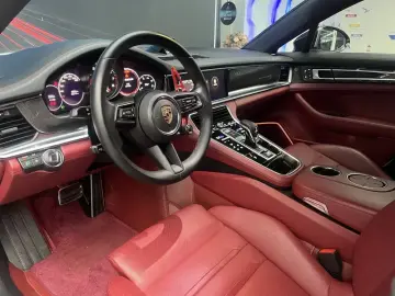 2023 Porsche Panamera с пробегом 40 000 км