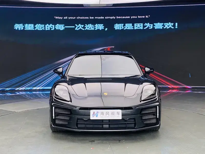 2024 Porsche Panamera с пробегом 12 000 км
