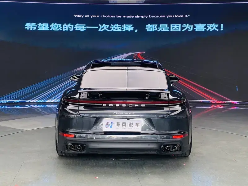2024 Porsche Panamera с пробегом 12 000 км