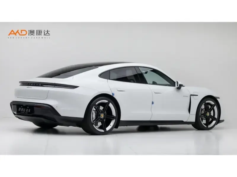 2024 Porsche Taycan с пробегом 35 300 км