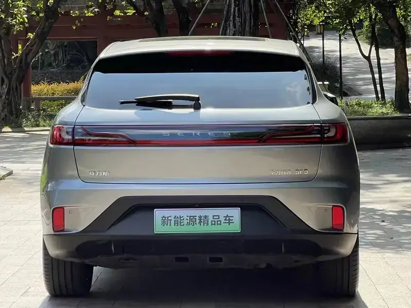 2021 Seres SF5 с пробегом 108 000 км