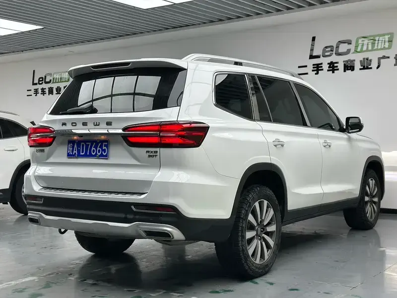 2018 Roewe RX8 с пробегом 81 000 км