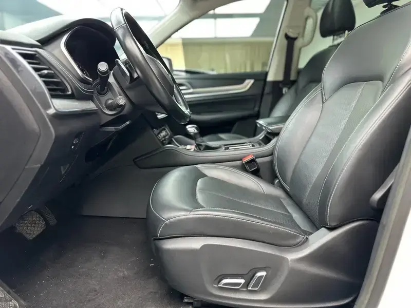 2018 Roewe RX8 с пробегом 81 000 км