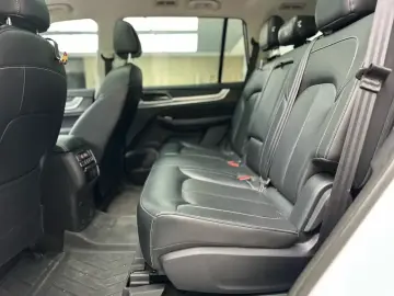 2018 Roewe RX8 с пробегом 81 000 км