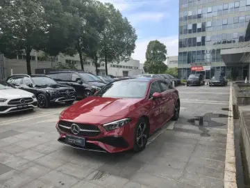 2023 Mercedes-Benz A-Класс с пробегом 20 600 км