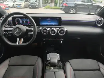 2023 Mercedes-Benz A-Класс с пробегом 20 600 км
