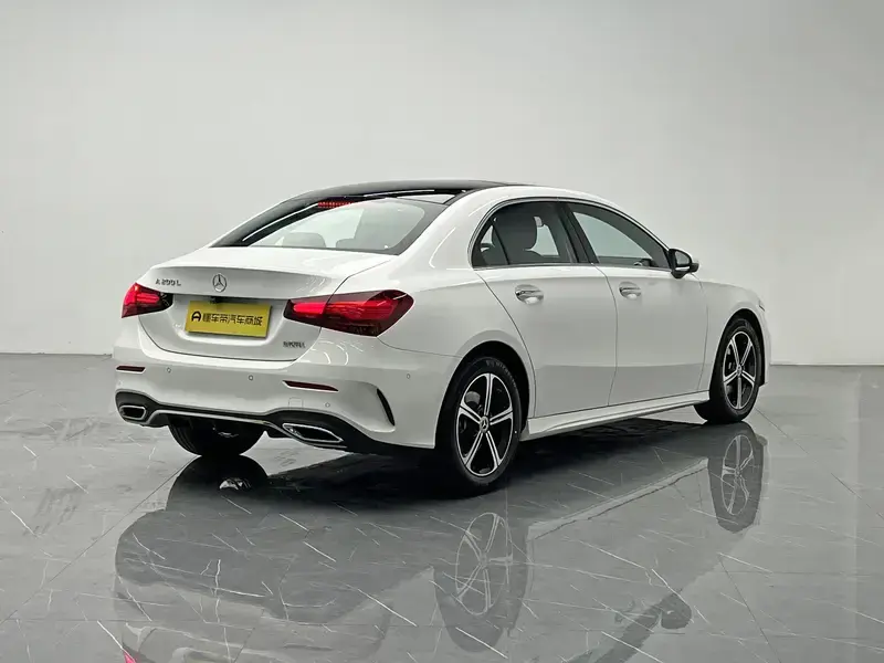 2024 Mercedes-Benz A-Класс с пробегом 43 400 км