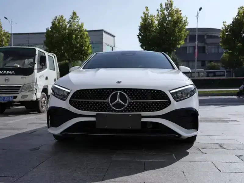 2023 Mercedes-Benz A-Класс с пробегом 25 000 км