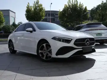 2023 Mercedes-Benz A-Класс с пробегом 25 000 км