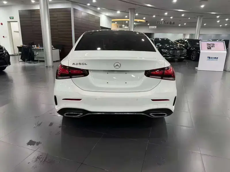 2022 Mercedes-Benz A-Класс с пробегом 18 200 км