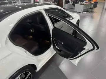 2022 Mercedes-Benz A-Класс с пробегом 18 200 км