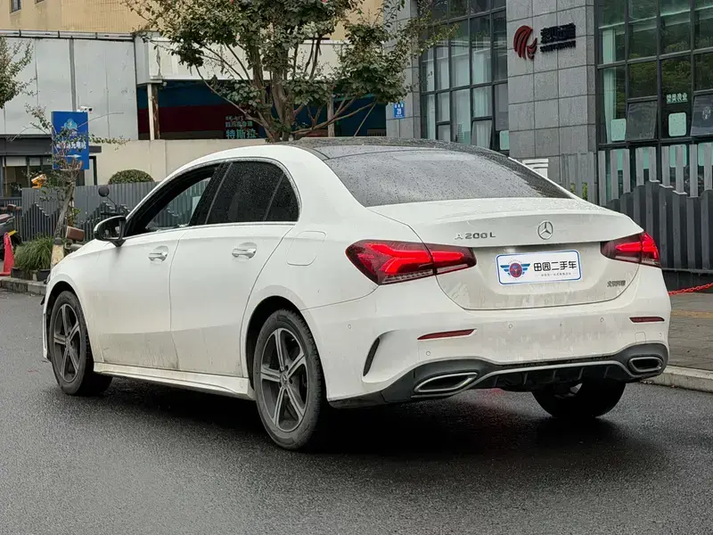 2022 Mercedes-Benz A-Класс с пробегом 71 000 км