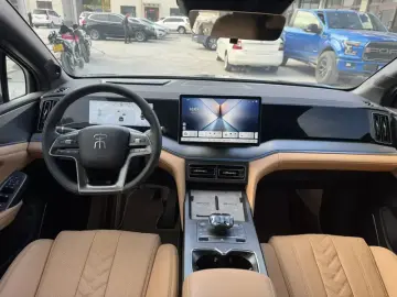 2024 BYD Song L с пробегом 30 000 км