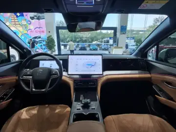 2024 BYD Song L с пробегом 23 600 км
