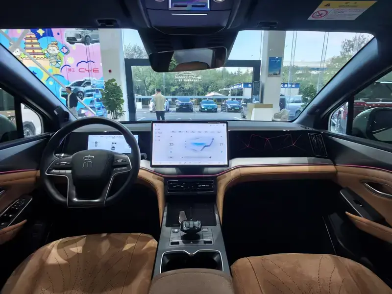 2024 BYD Song L с пробегом 23 600 км