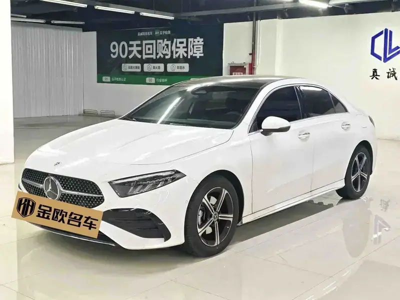 2024 Mercedes-Benz A-Класс с пробегом 16 000 км