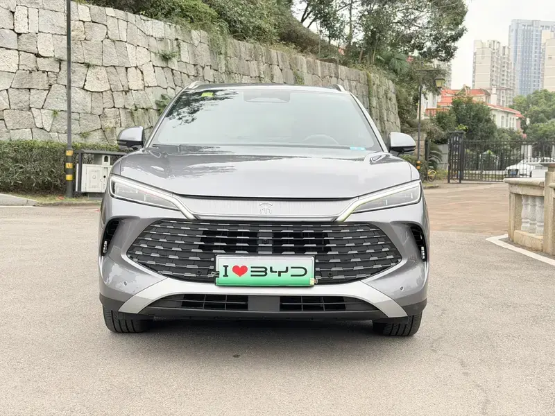 2025 BYD Song L с пробегом 10 000 км
