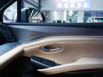2025 BYD Song L с пробегом 38 000 км