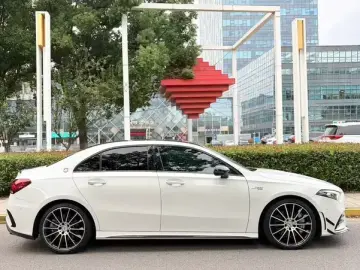 2022 Mercedes-Benz A-Класс AMG с пробегом 40 000 км