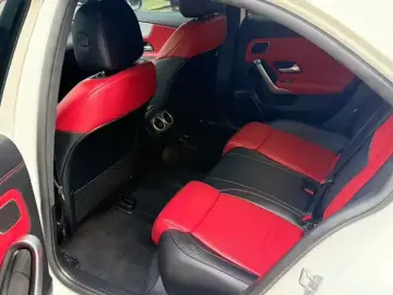 2022 Mercedes-Benz A-Класс AMG с пробегом 40 000 км