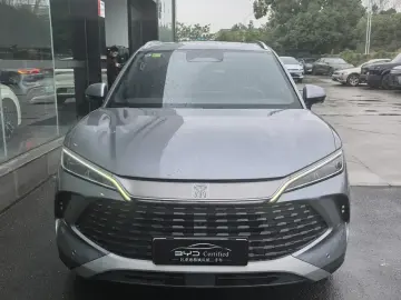 2025 BYD Song L с пробегом 5 800 км
