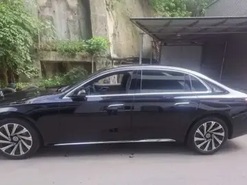 2024 Mercedes-Benz E-Класс с пробегом 18 600 км